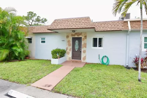 419 SW Natura Ave #B, Deerfield Beach, FL 33441