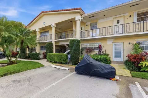 2200 NE 36th #5, Lighthouse Point, FL 33064