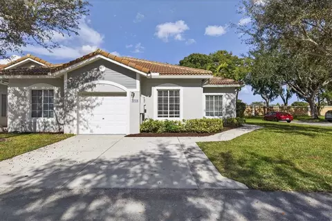 4243 SW 10th Ct, Deerfield Beach, FL 33442