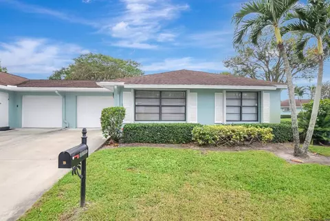 9800 Pecan Tree #B, Boynton Beach, FL 33436