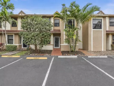240 City View Dr #240, Fort Lauderdale, FL 33311