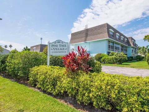 1901 Indian River Blvd #104C, Vero Beach, FL 32960