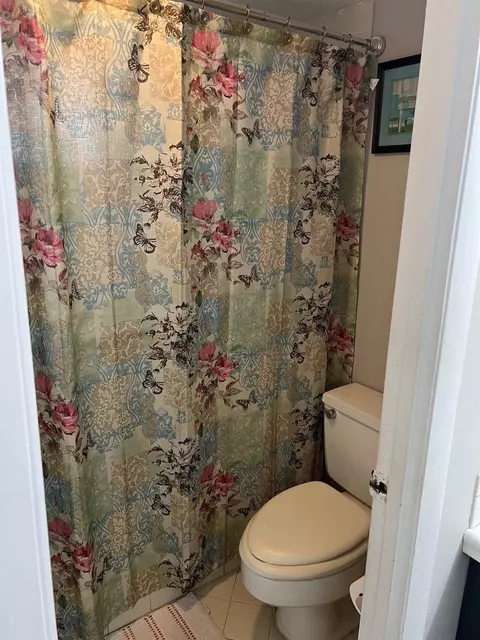 Bath - Undisclosed, Margate, FL 33063 photo 4 of 4
