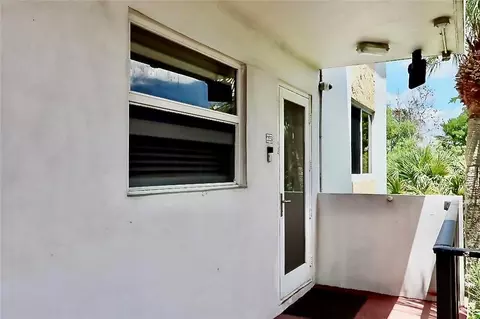 5985 Del Lago Cir #223, Sunrise, FL 33313
