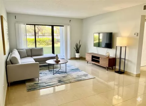 9288 W Atlantic Blvd #1114, Coral Springs, FL 33071