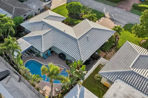 3676 NE 18th Ave, Oakland Park, FL 33334