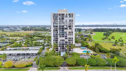 2400 Presidential Way #1502, West Palm Beach, FL 33401