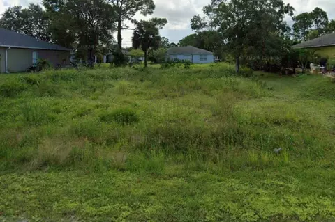 8355 102nd Ct, Vero Beach, FL 32967