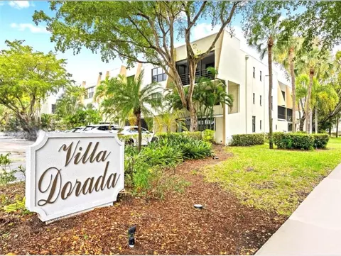 20441 NE 30th Ave #218-9, Miami, FL 33180