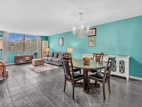 6570 Royal Palm Blvd #206J, Margate, FL 33063