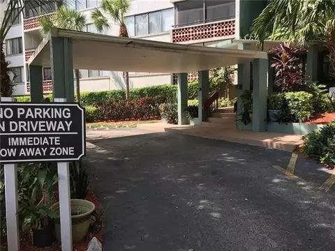 4222 Inverrary Blvd #4413, Lauderhill, FL 33319