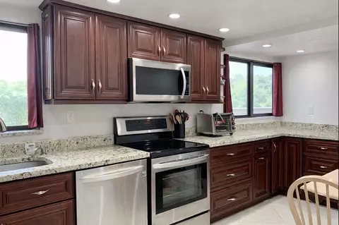 367 S Federal Hwy #107B, Deerfield Beach, FL 33441