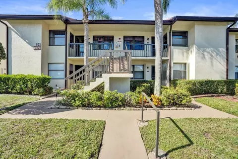 7673 Tahiti #202, Lake Worth, FL 33467