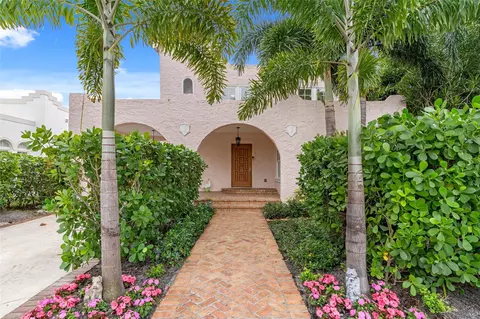 229 Fordham Dr, Lake Worth Beach, FL 33460