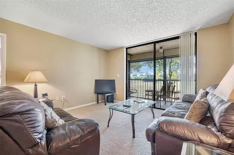 5530 NW 44th St #216 C, Lauderhill, FL 33319