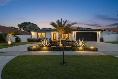 795 Camino Lks, Boca Raton, FL 33486