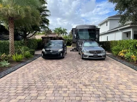 483 S Cortez Drive Cir, Margate, FL 33068