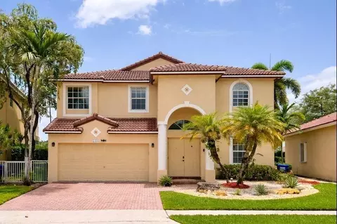 1423 SW 158th Ave, Pembroke Pines, FL 33027