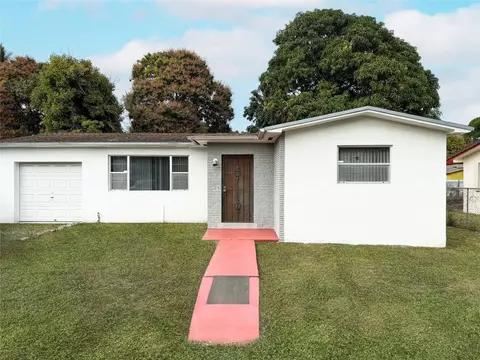 341 NE 164th St, Miami, FL 33162