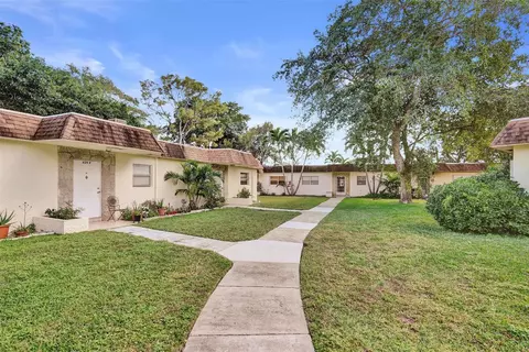 439 SW Natura #A, Deerfield Beach, FL 33441