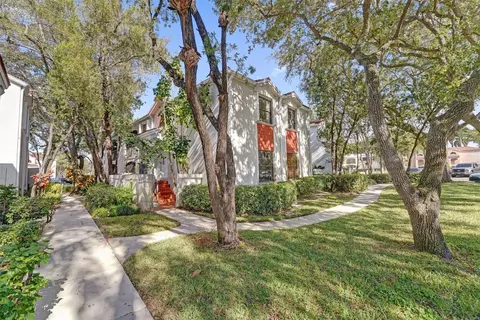 11970 NW 11th St, Pembroke Pines, FL 33026