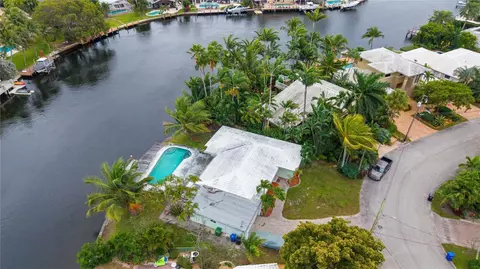 2464 NE 22nd Ter, Fort Lauderdale, FL 33305