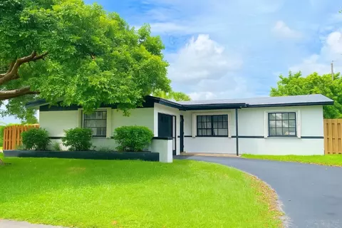 9171 NW 26th St, Sunrise, FL 33322