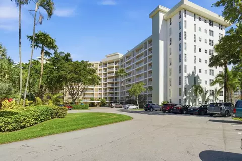 3051 N Course Dr #309, Pompano Beach, FL 33069