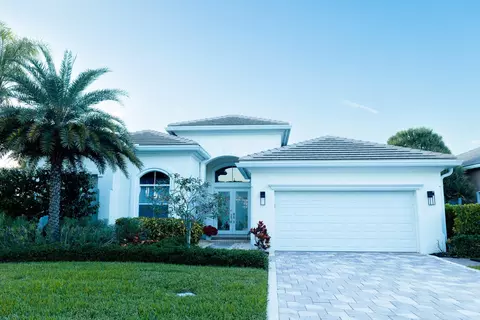 9016 Lakes Blvd, West Palm Beach, FL 33412
