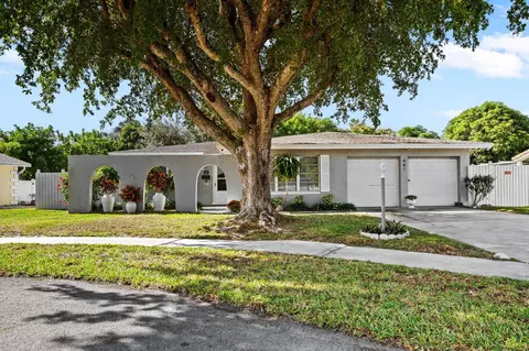 481 NW 45th Ter, Plantation, FL 33317