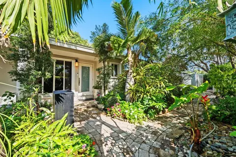 1617 Poinsettia Dr, Fort Lauderdale, FL 33305