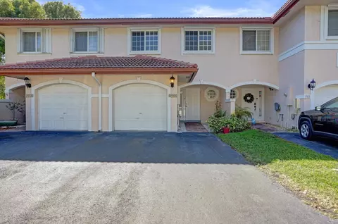 8964 NW 38th Dr #8964, Coral Springs, FL 33065