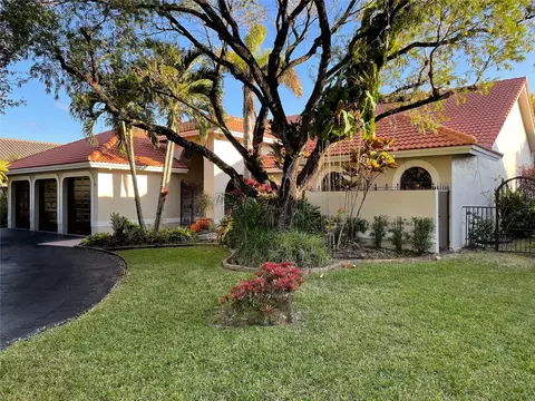 8472 NW 52nd Pl, Coral Springs, FL 33067