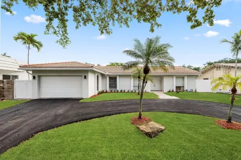 3411 N Park Rd, Hollywood, FL 33021
