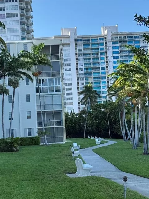 2859 Leonard Dr #G414, Aventura, FL 33160