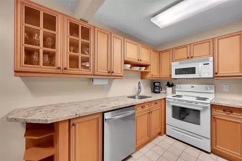 251 S Cypress Rd #144, Pompano Beach, FL 33060