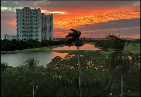 300 Diplomat Pkwy #705, Hallandale Beach, FL 33009