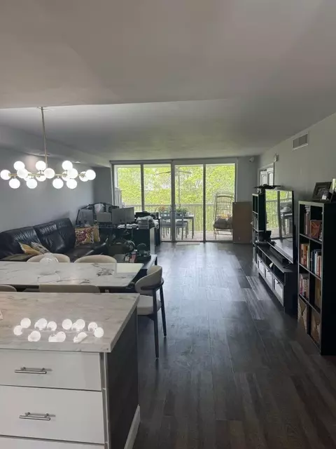 3090 N Course Dr #601, Pompano Beach, FL 33069