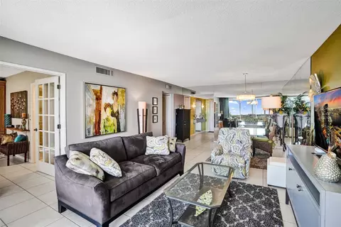 2681 S Course Dr #609, Pompano Beach, FL 33069