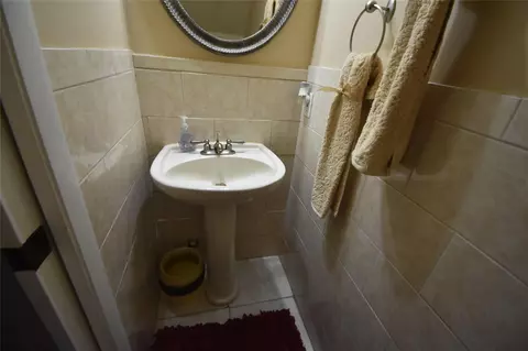 Bath - 6572 Bayfront Dr, Margate, FL 33063 photo 2 of 2