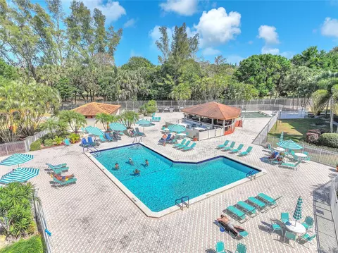 3910 Inverrary Blvd #308-B, Lauderhill, FL 33319