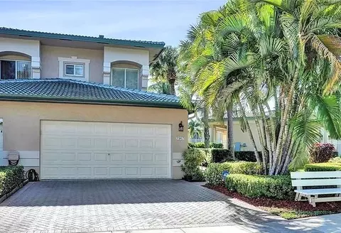 7967 Exeter Blvd #203, Tamarac, FL 33321