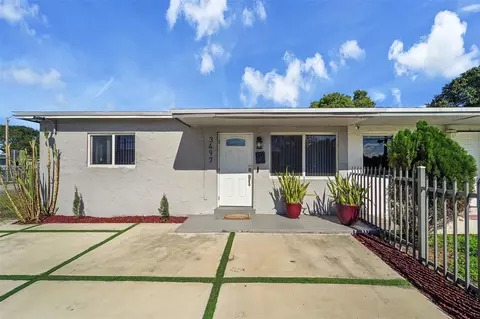 3497 NW 191st St, Miami Gardens, FL 33056
