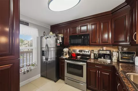 5750 NW 64th Ave #211, Tamarac, FL 33319