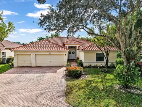 5252 NW 51st St, Coconut Creek, FL 33073