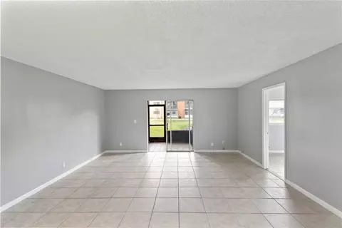 4101 NW 26th St #161, Lauderhill, FL 33313