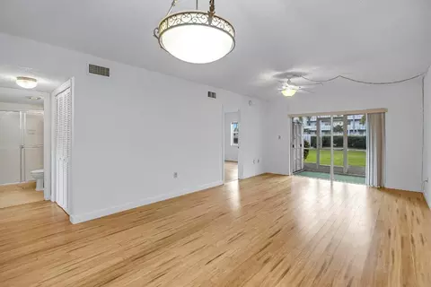 9872 Marina Blvd #1417, Boca Raton, FL 33428