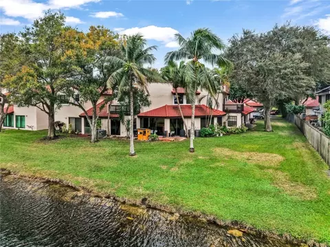 9169 W Sunrise #213C, Plantation, FL 33322