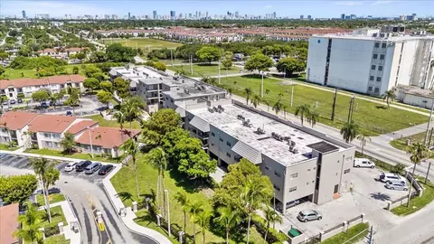 5100 SW 41st St #321, Pembroke Park, FL 33023