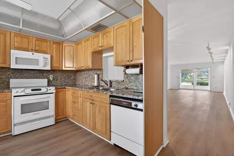 3101 Portofino Pt #A1, Coconut Creek, FL 33066